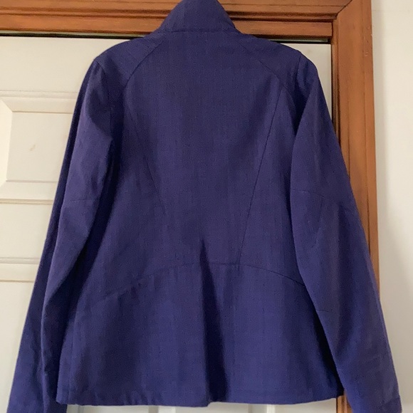 Isis Softshell Jacket - Picture 8 of 15